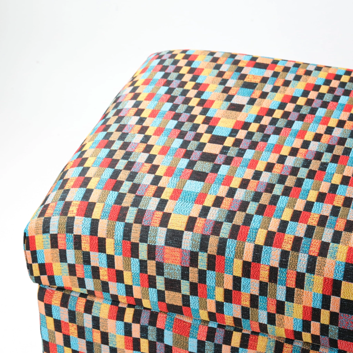 pouffe with storage compartment