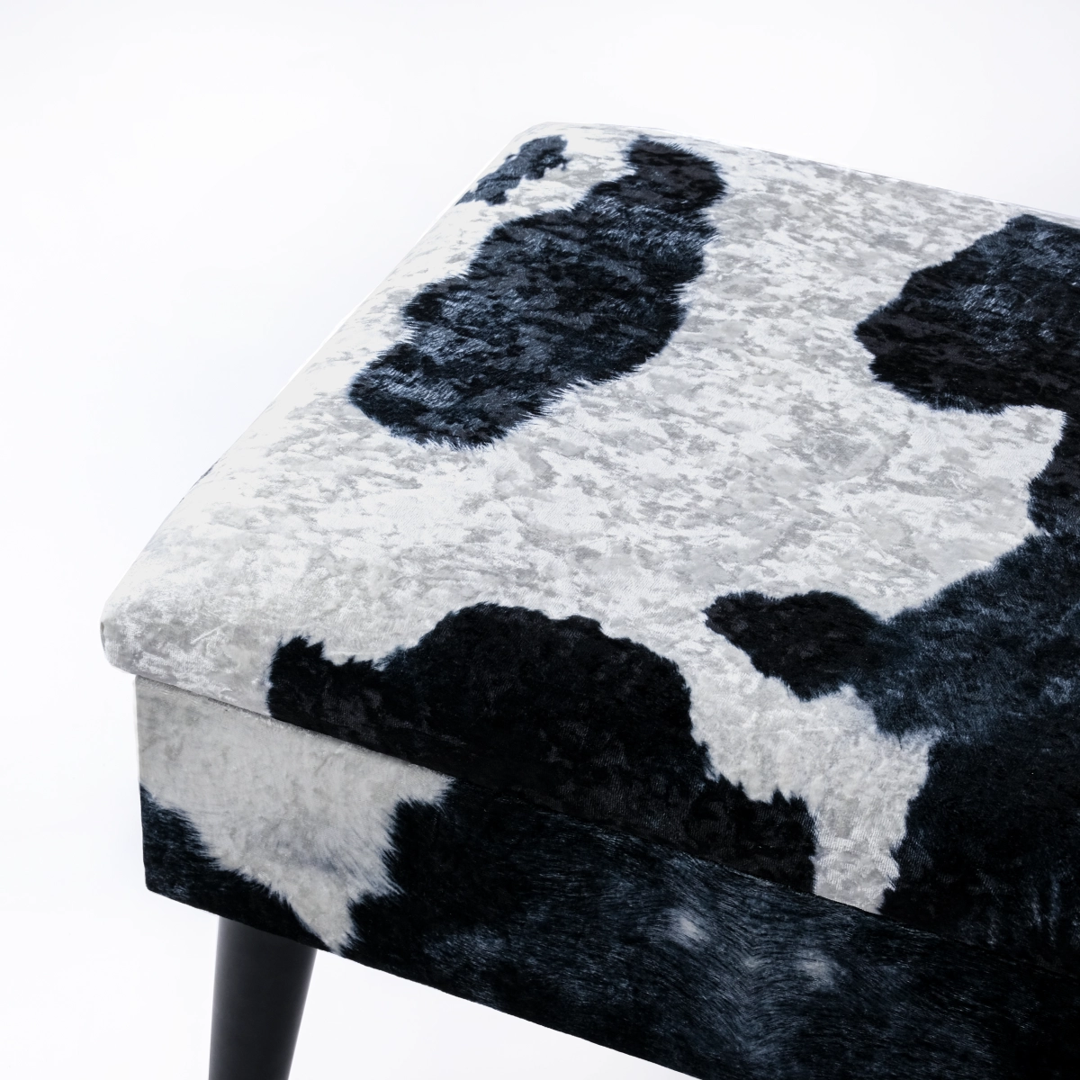 trunk with soft seat