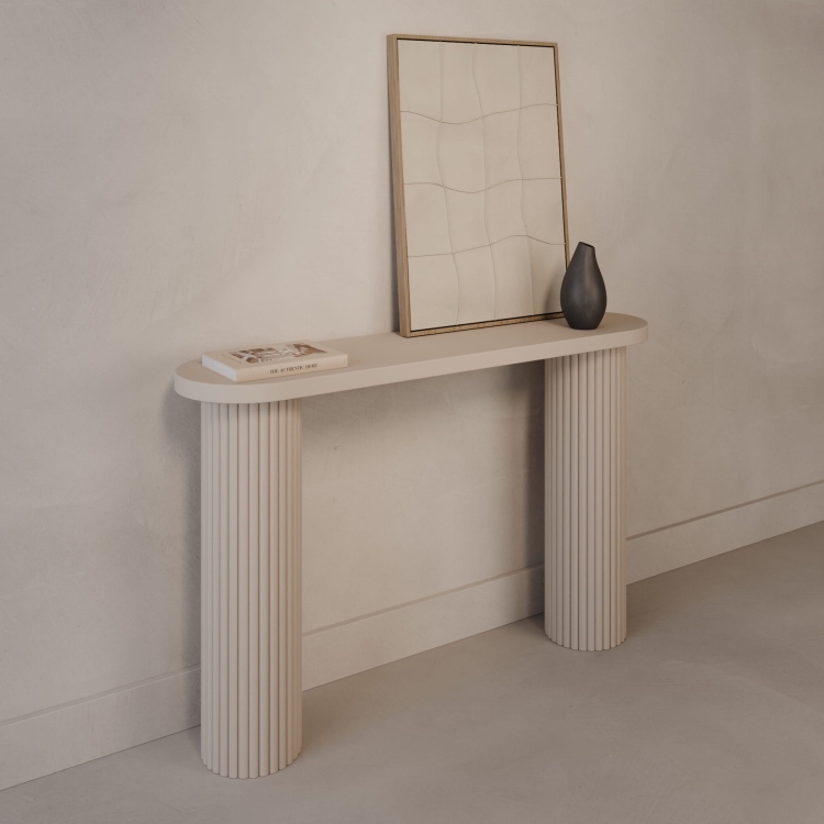 Cashmere console with fluted legs, perfect for the entrance